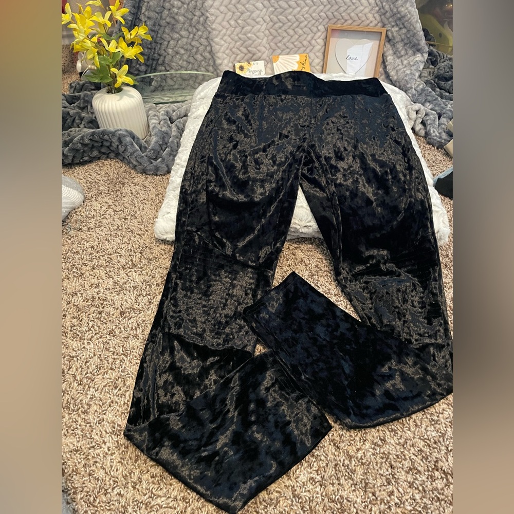 Elegant crushed velvet leggings by GB girls. Junior SZ L Ideal for chic outfits.